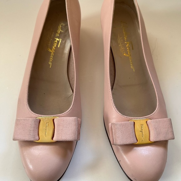 Salvatore Ferragamo Shoes - Salvatore Ferragamo pink ballet flat